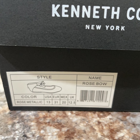 Girls Kenneth Cole flats - Picture 3 of 7